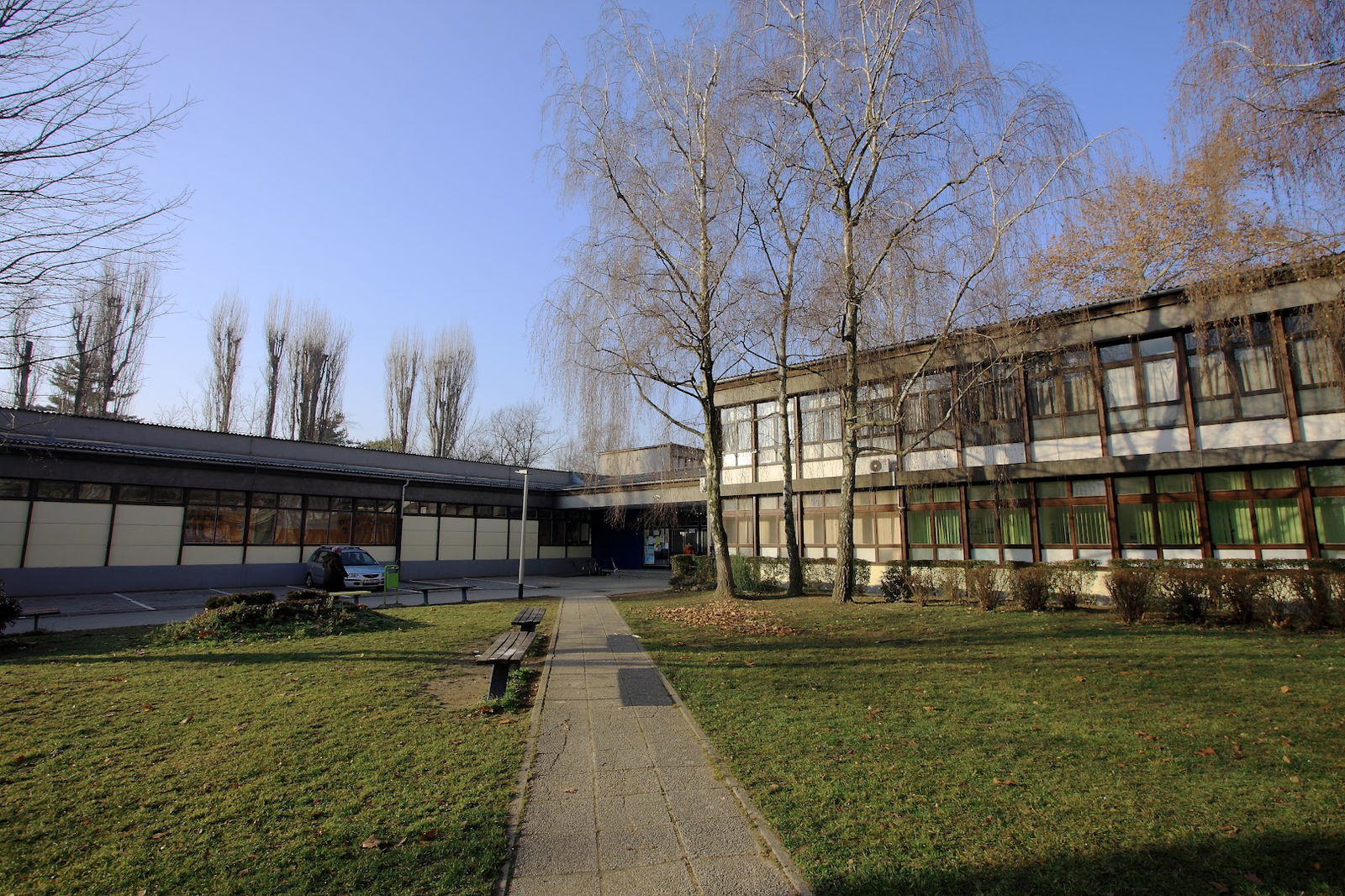 Jure Kaštelan Elementary School