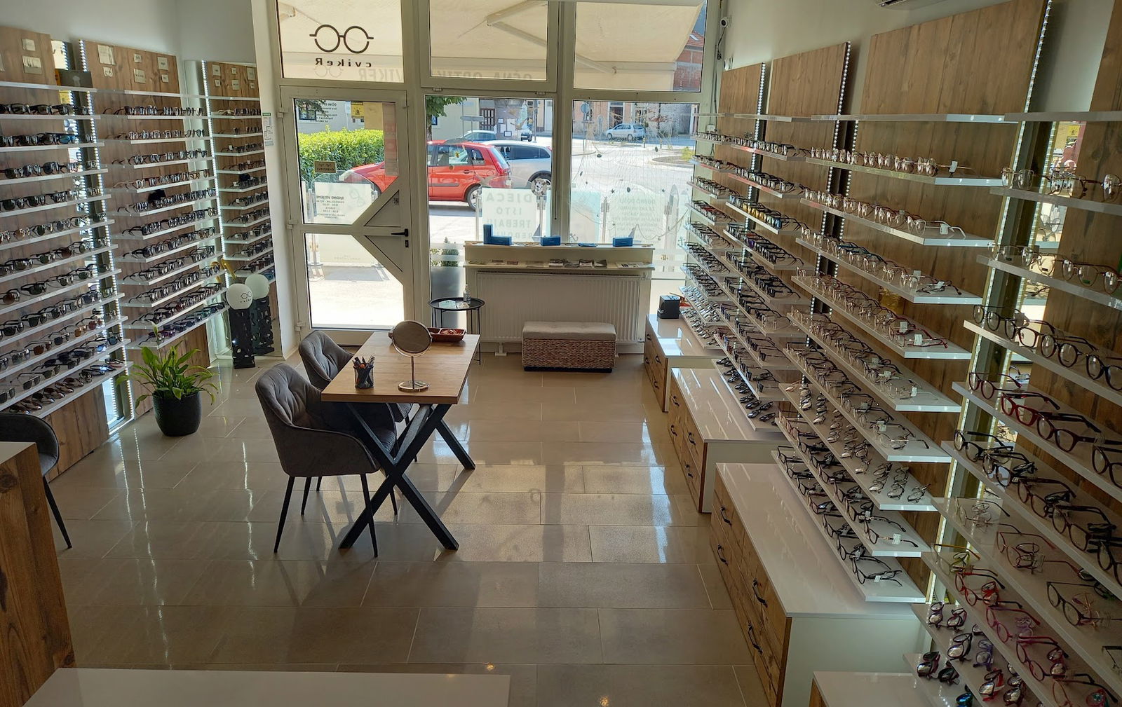 OČNA OPTIKA CVIKER d.o.o.