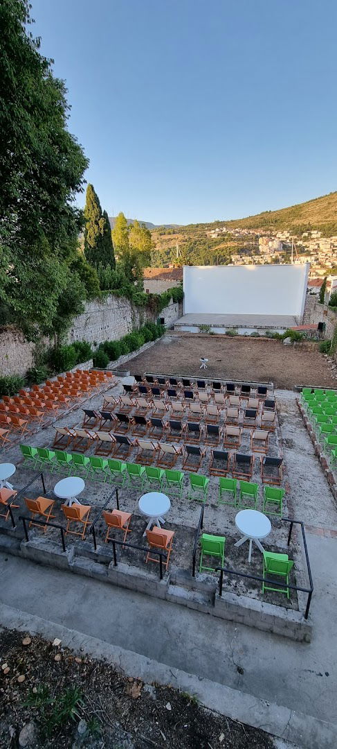 Ljetno kino Lapad