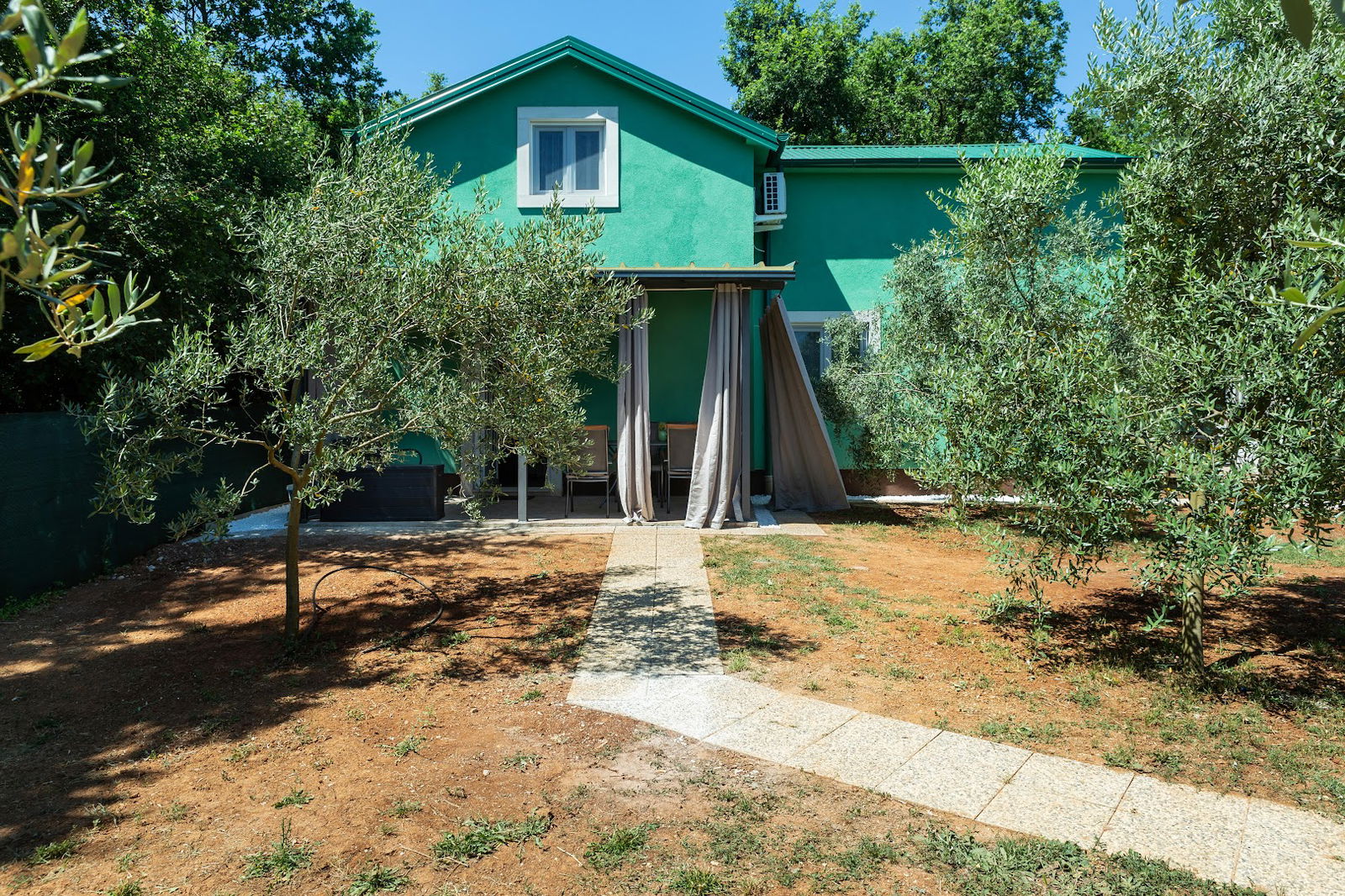 Olive Garden Apartments