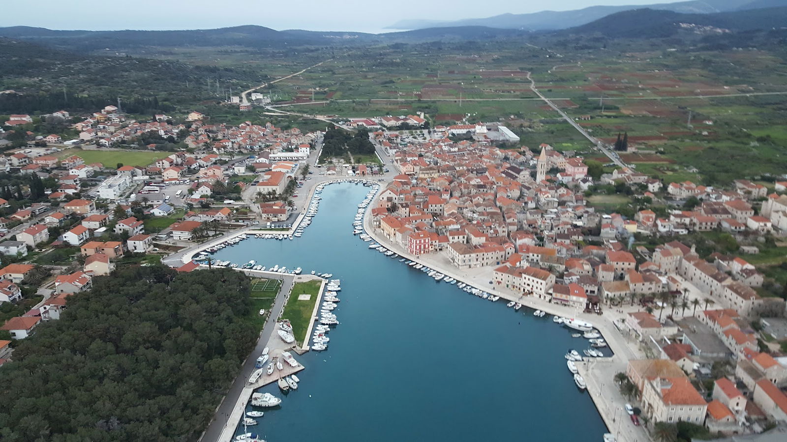 Basetina rent a Boat, Car, Scooter & Bike