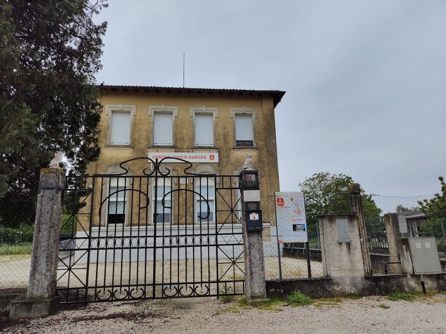 Centro Civico Sarvâs
