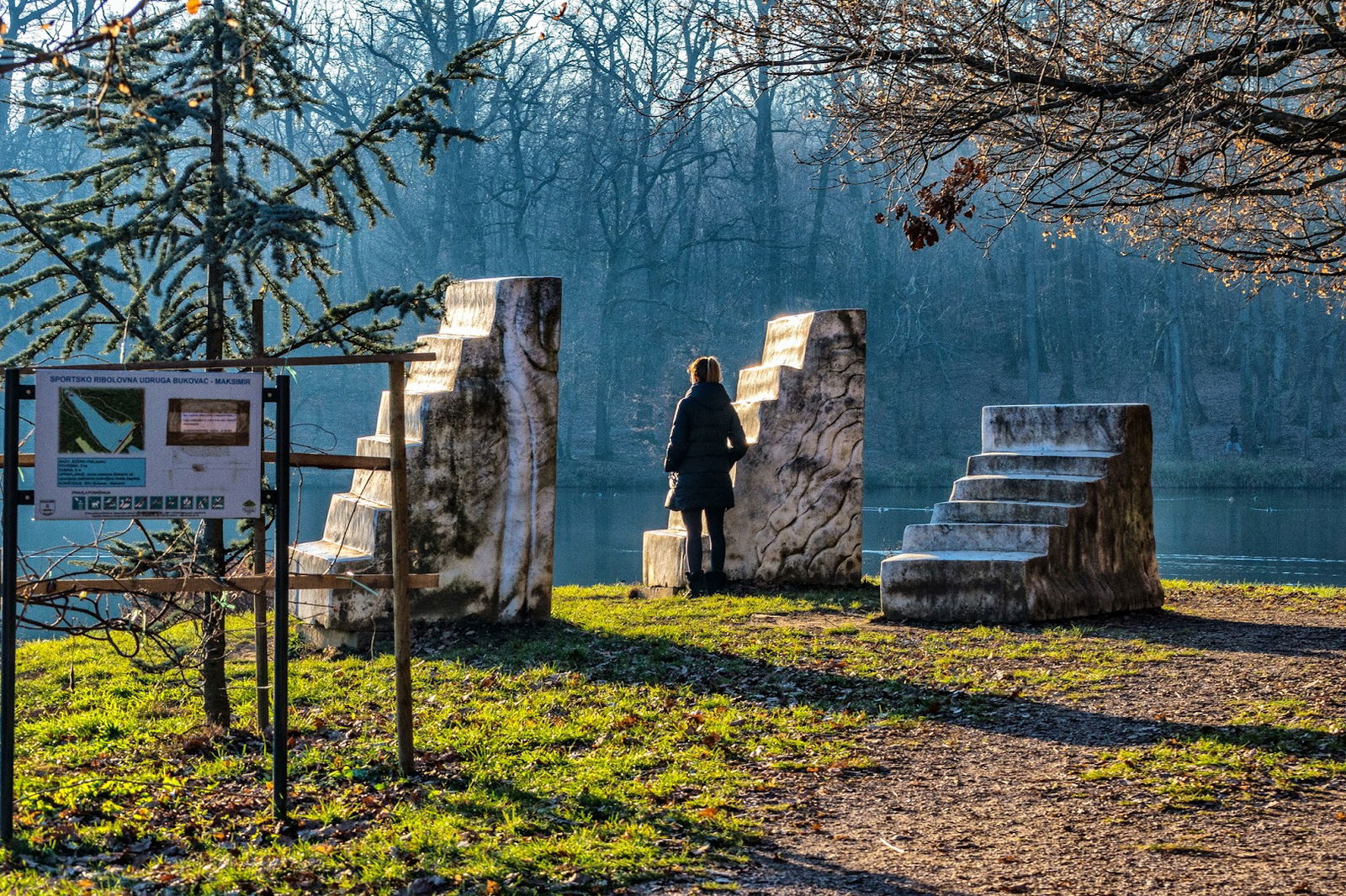 Poezija prostora, autorica ak. kiparica Milena Lah