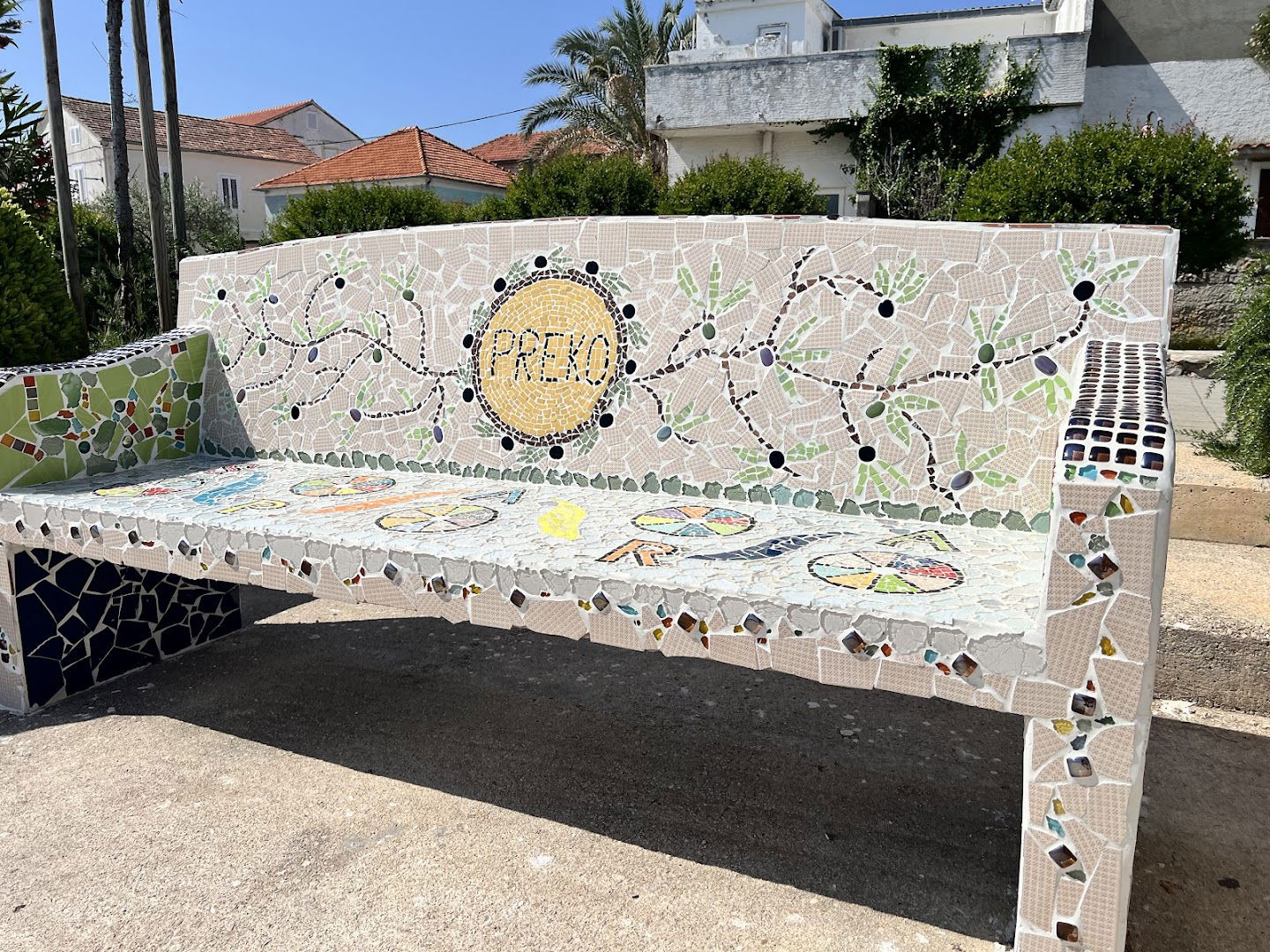 MOZAIK KLUPA - Preko