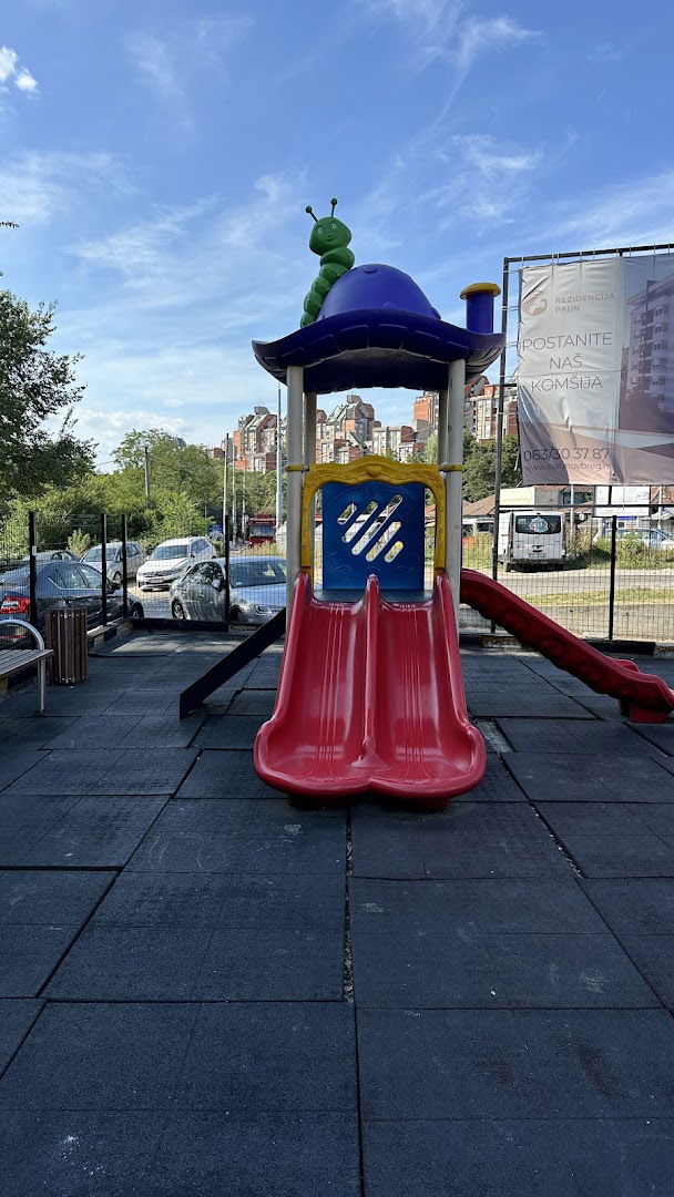 Паунов паркић