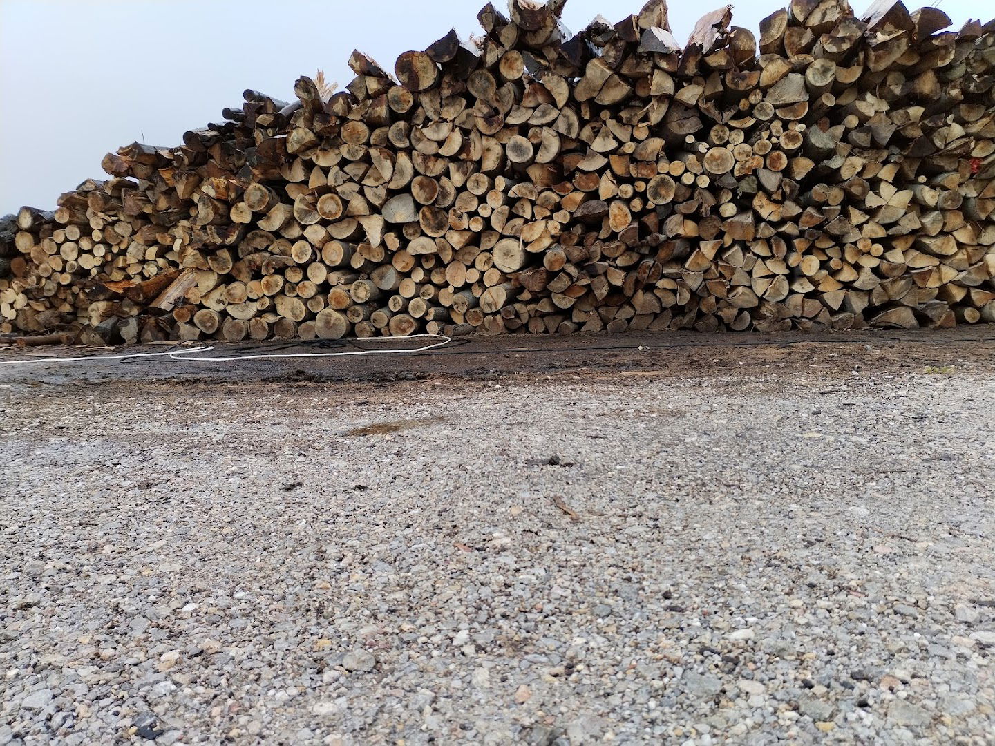 Prodaja ogrevnog drveta Dejan Uskokovic