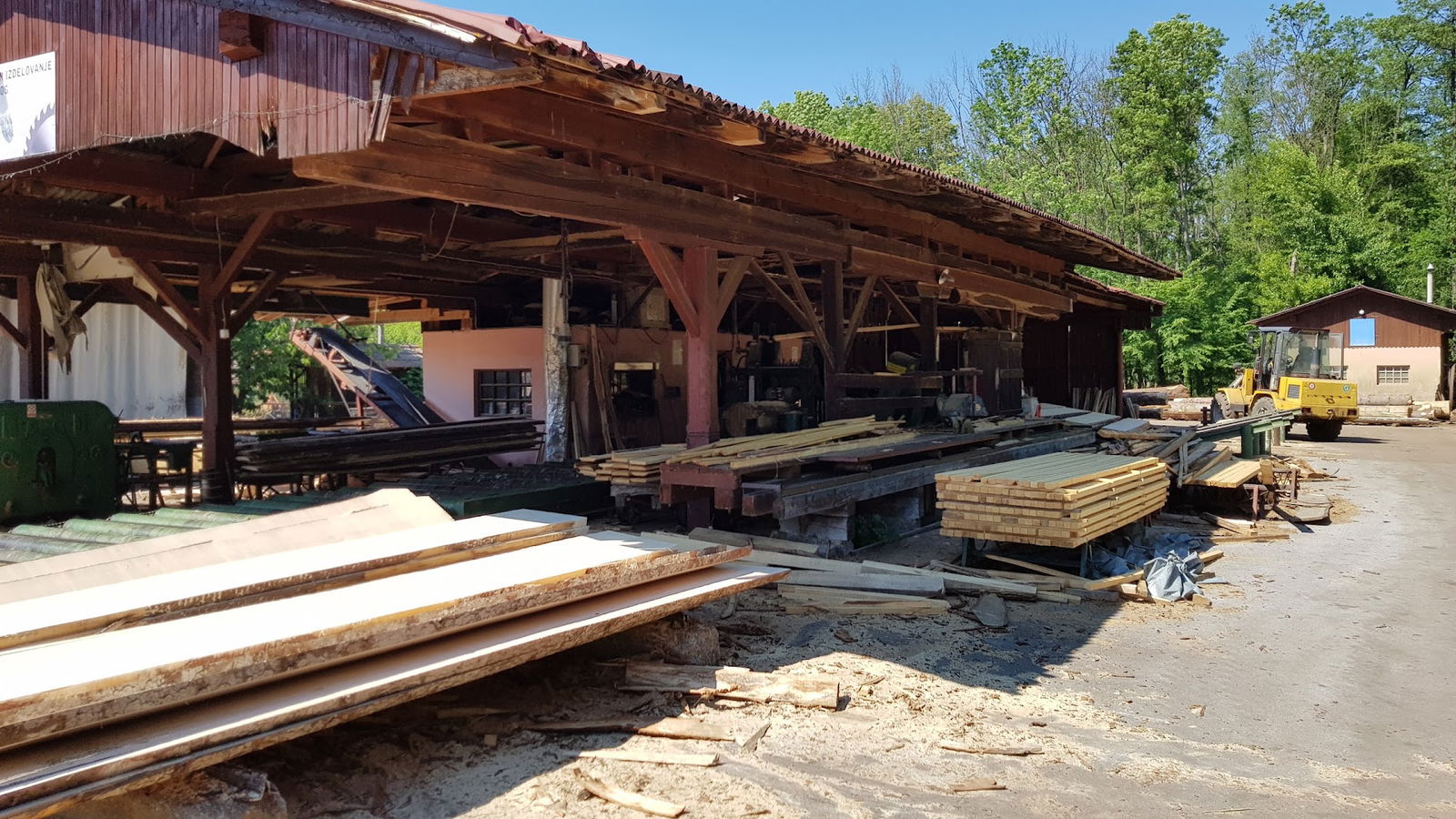 Žagarstvo in izdelovanje lesnih oblog Jože Vuk s.p.