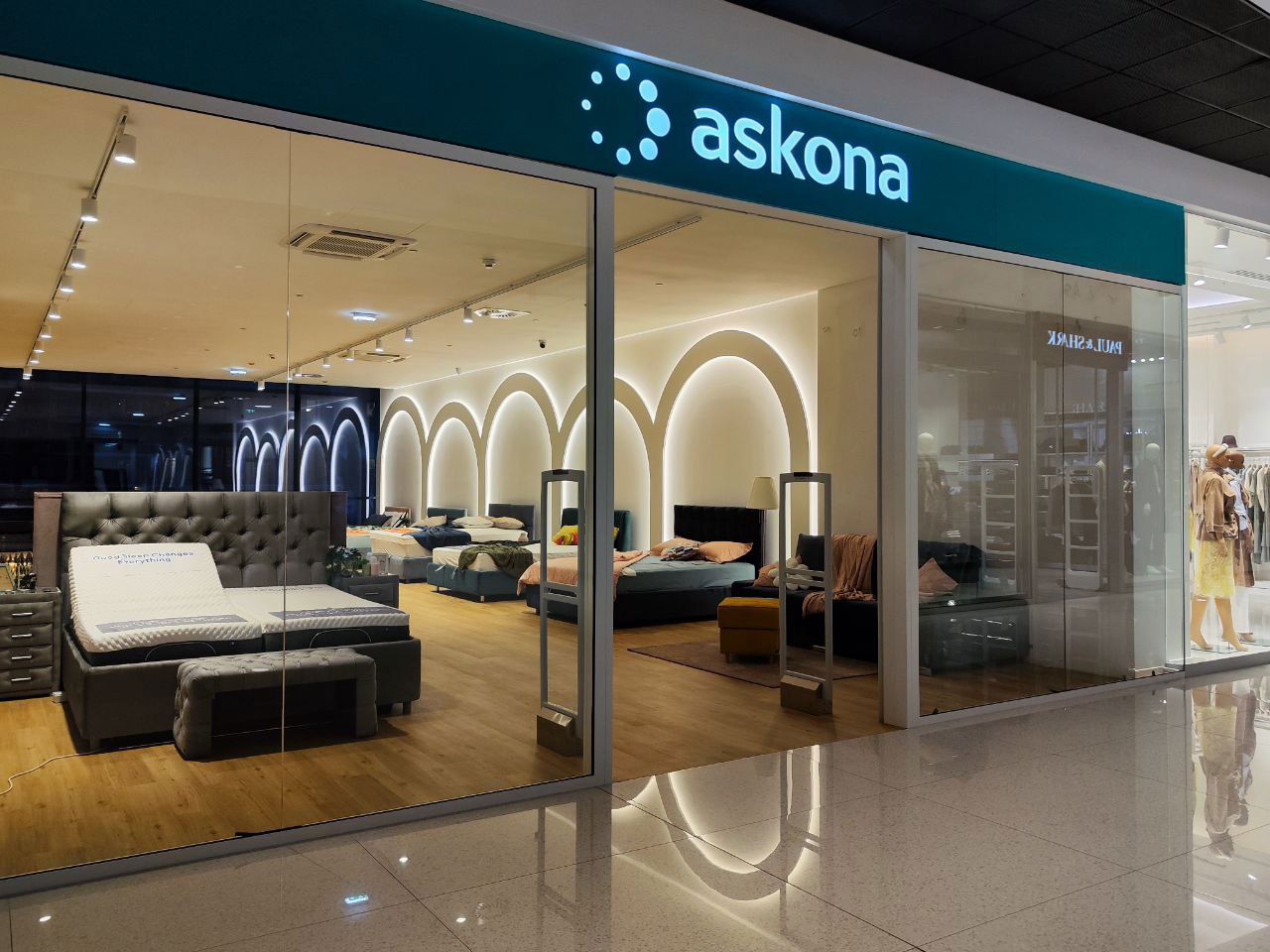 Askona Beograd „West 65 Mall“ – dušeci, kreveti, sofe, jastuci.