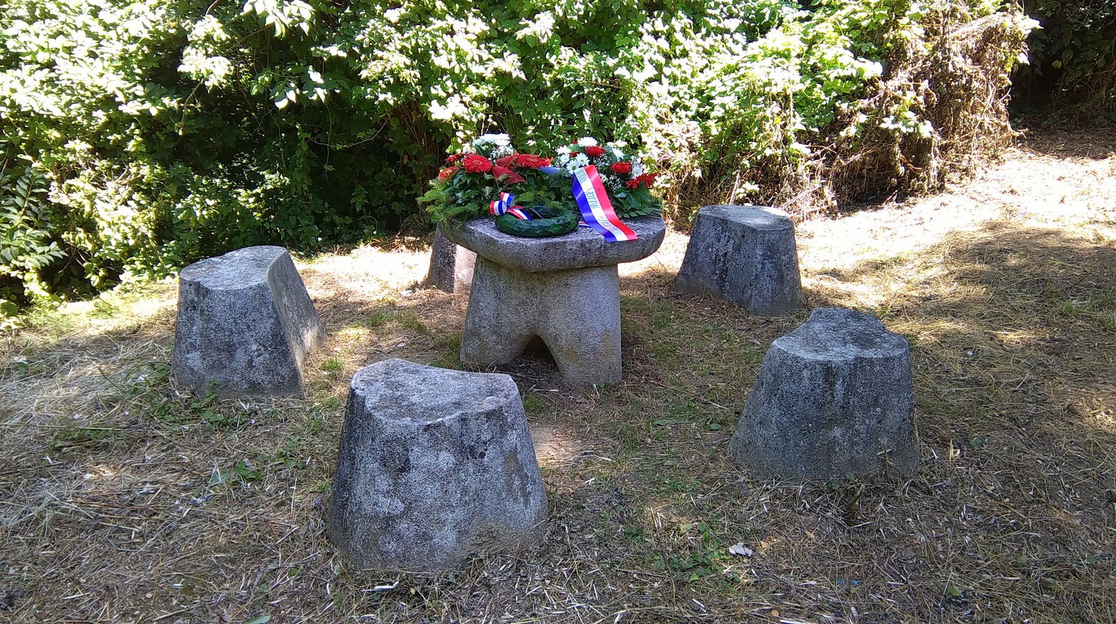 Spomenik ustanku naroda sjeverozapadne Hrvatske