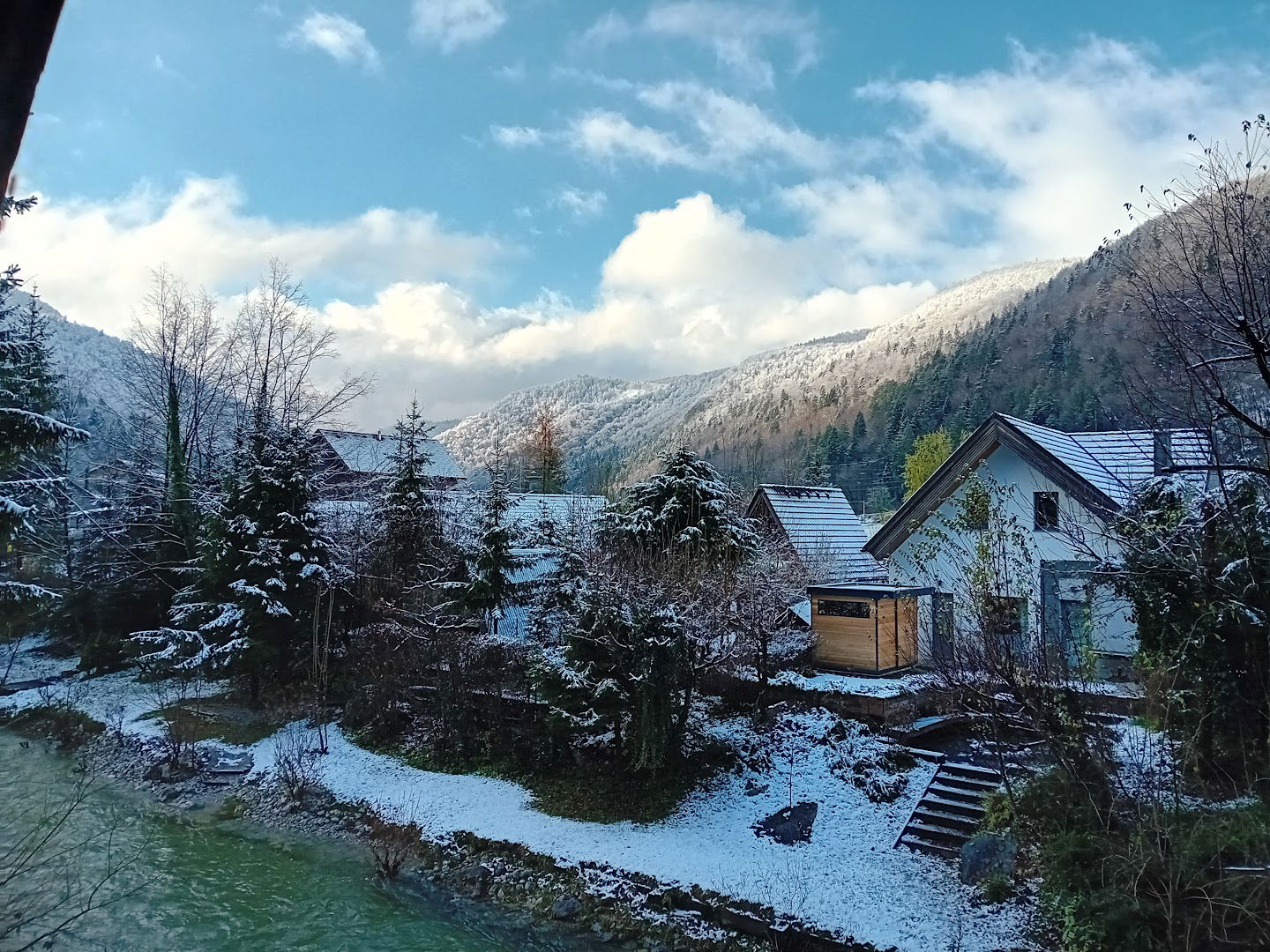 Urejanje in vzdrževanje zelenih površin in okolice, Gregor Tavželj s.p.