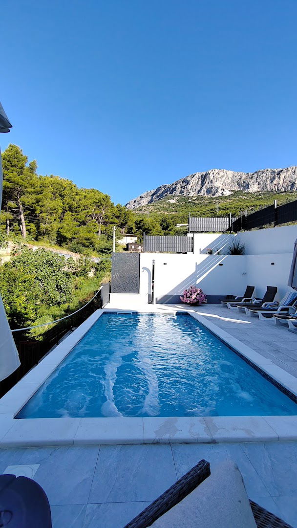 Mediterranea pool apartment