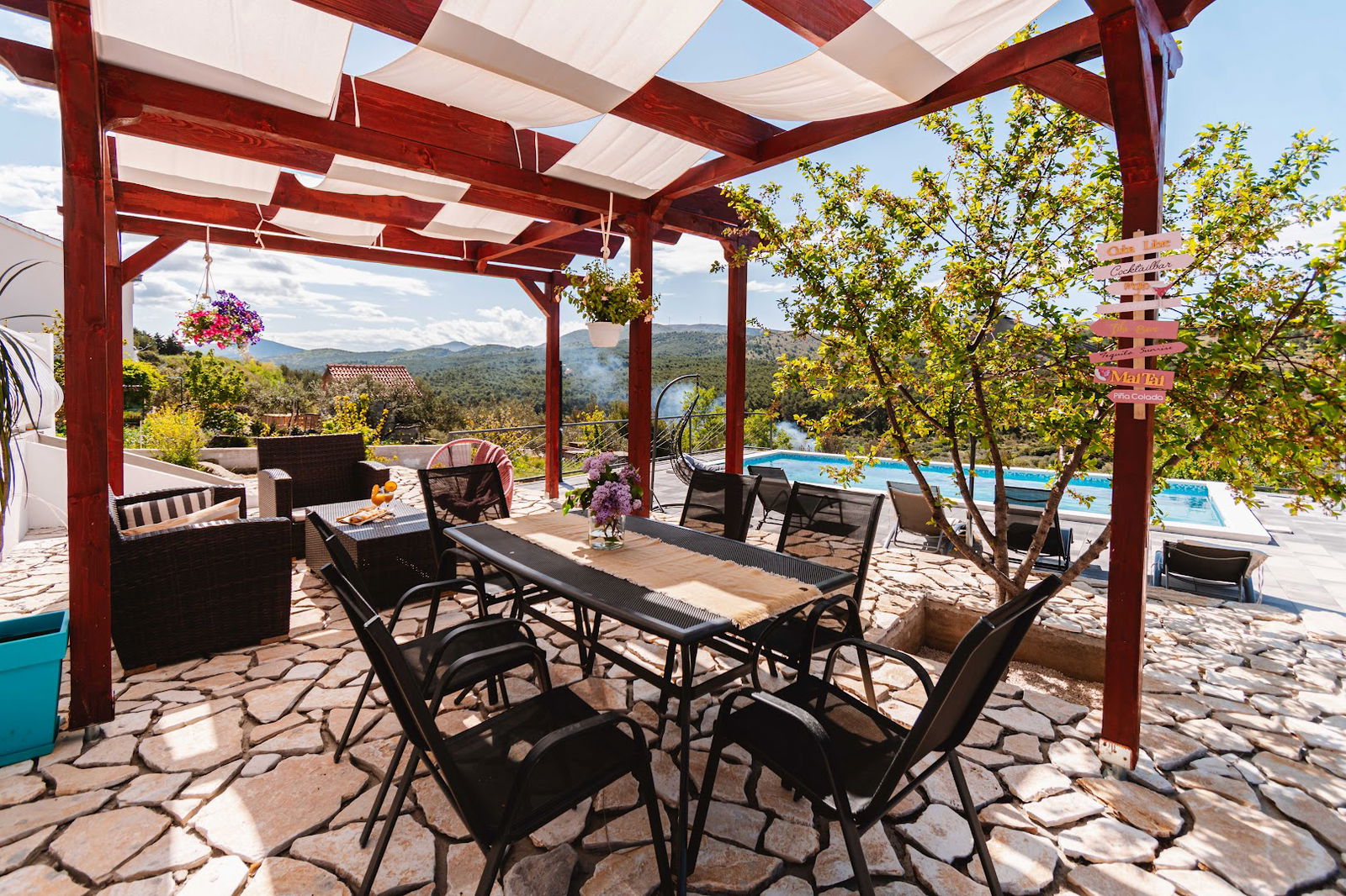 Guest house "The View" - with a pool