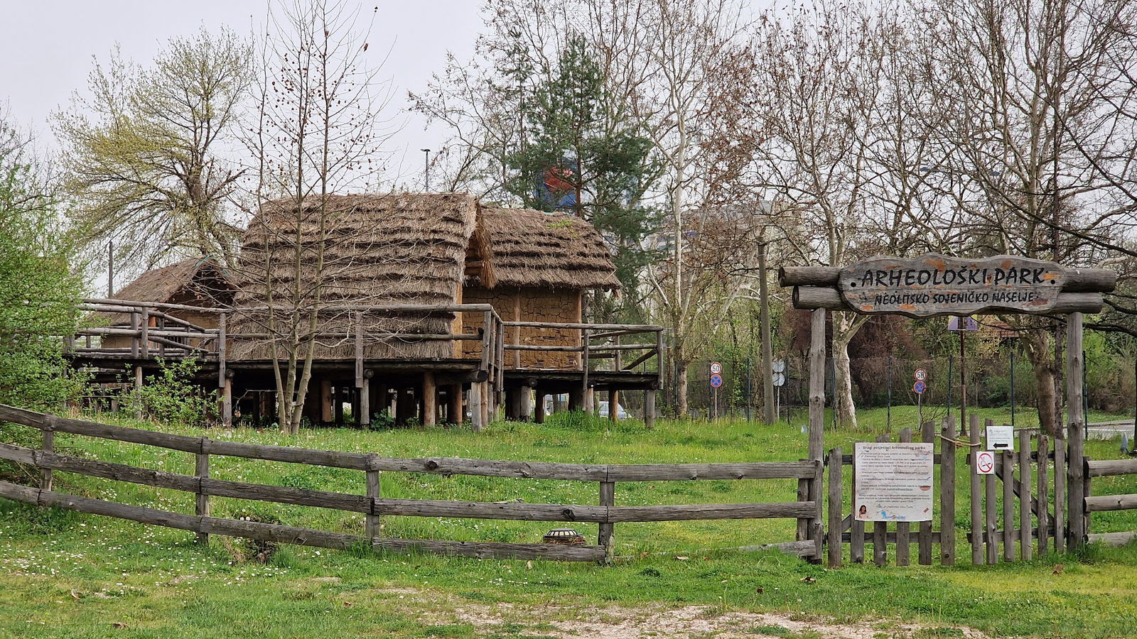 Arheološki park neolitsko-sojeničko naselje