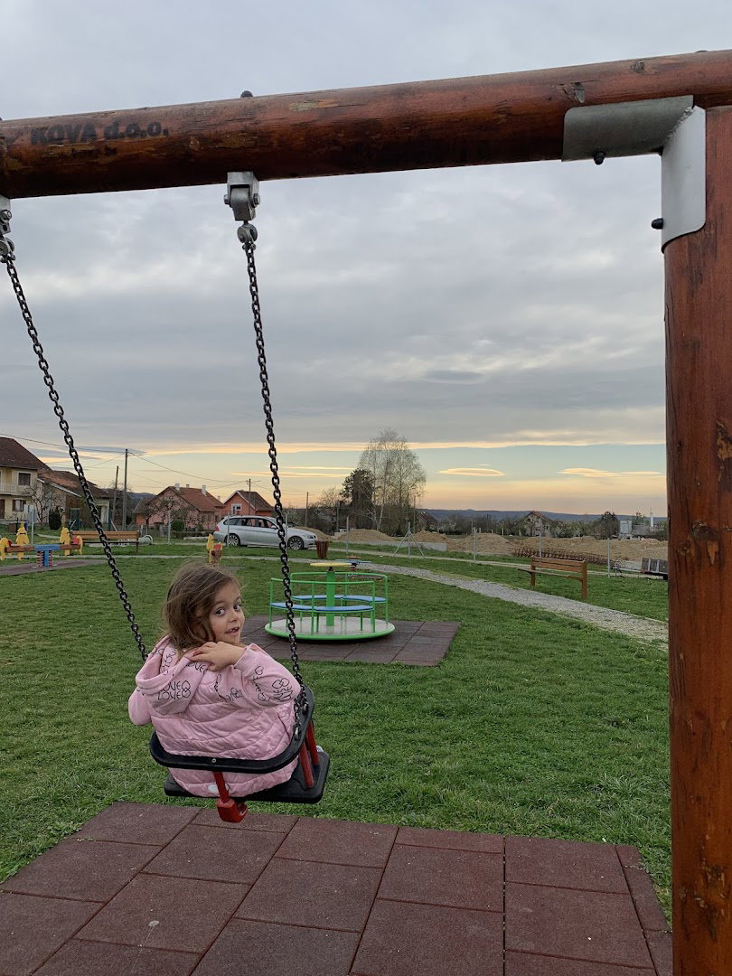 Dječje igralište SLATINA