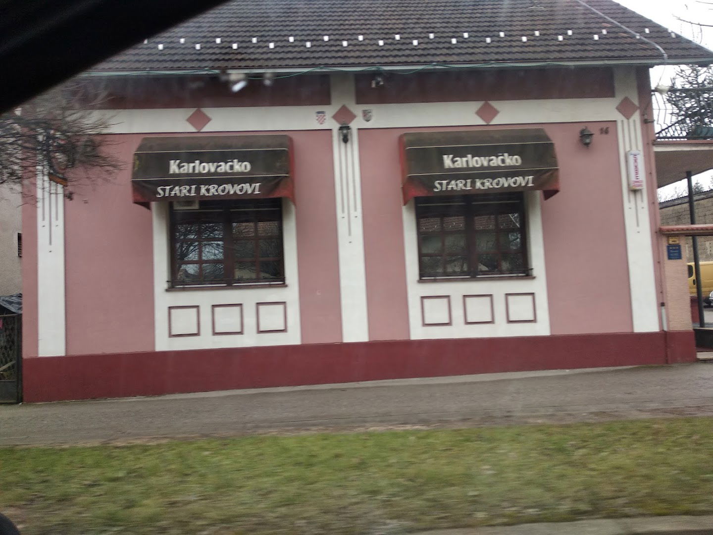 STARI KROVOVI - Petrinja