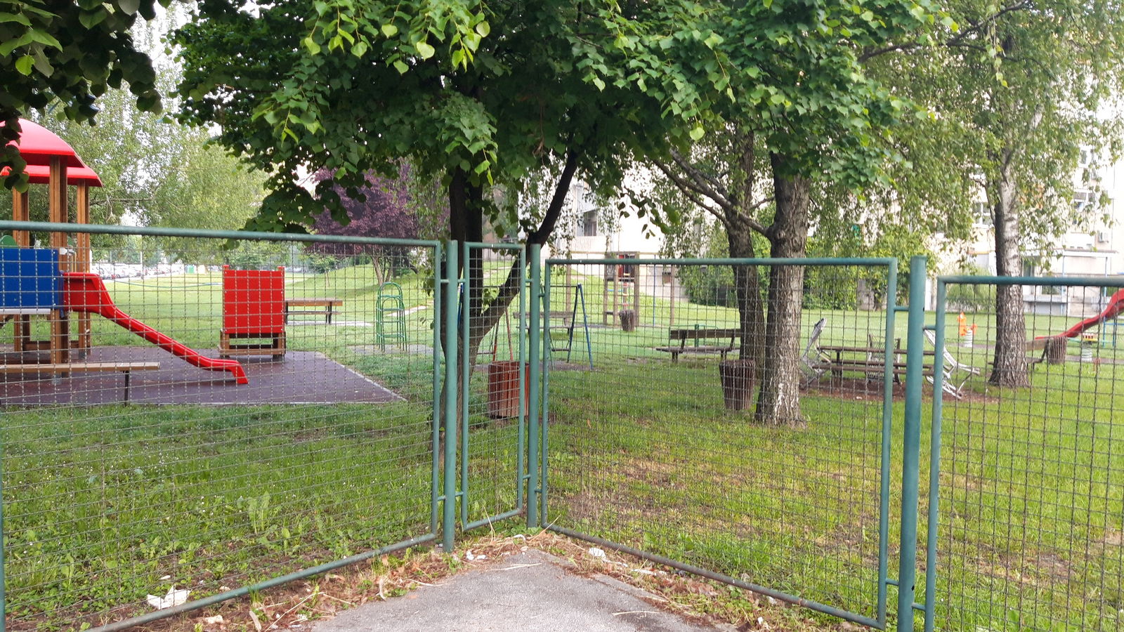 Dječje igralište Moruzgva