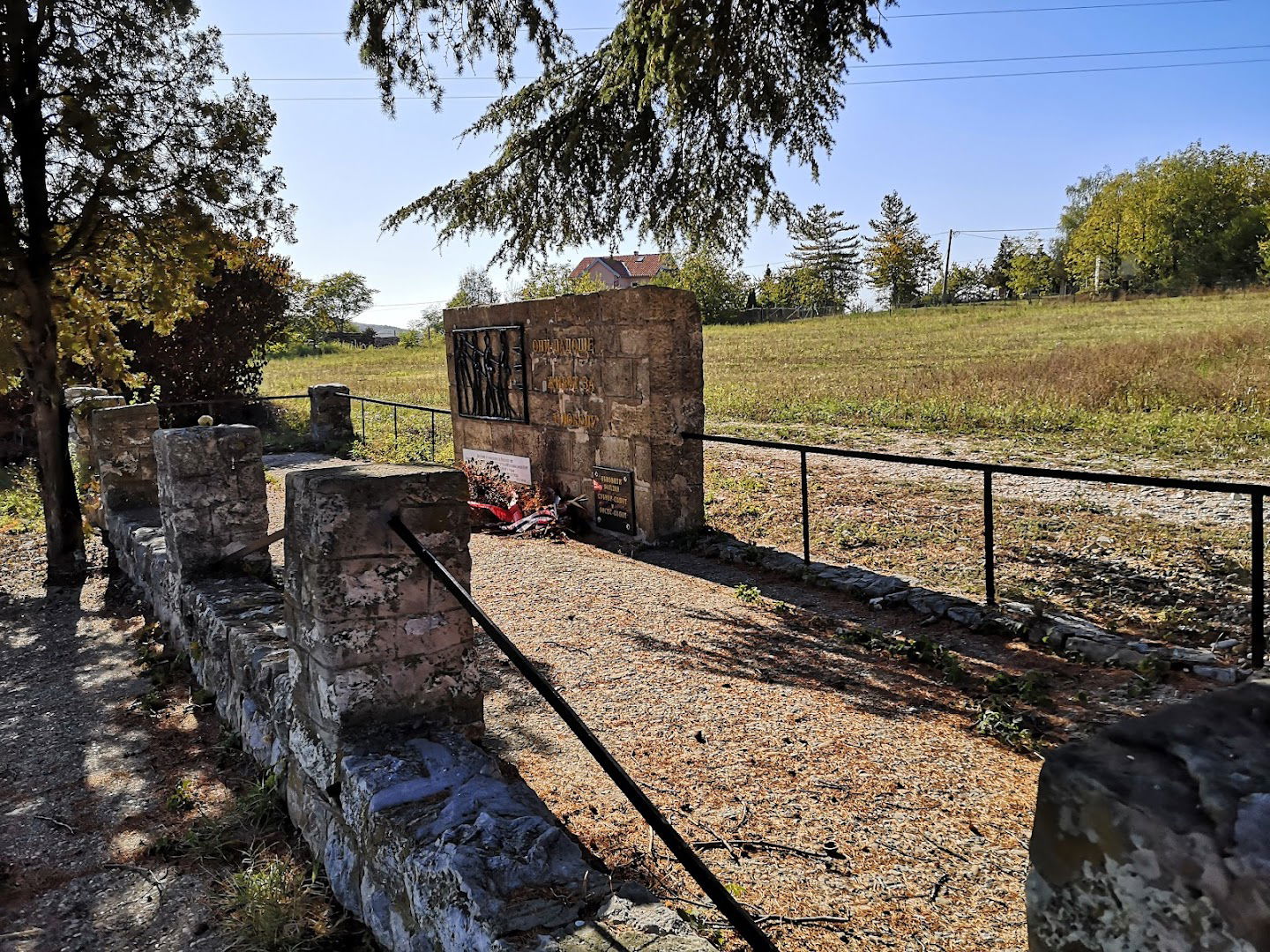 Spomenik žrtvama streljanja