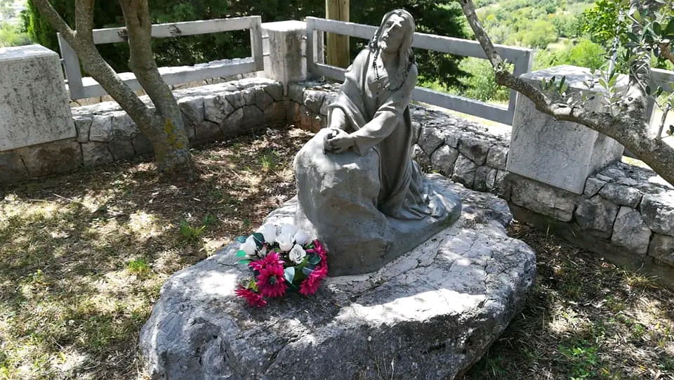 Opanci cemetery