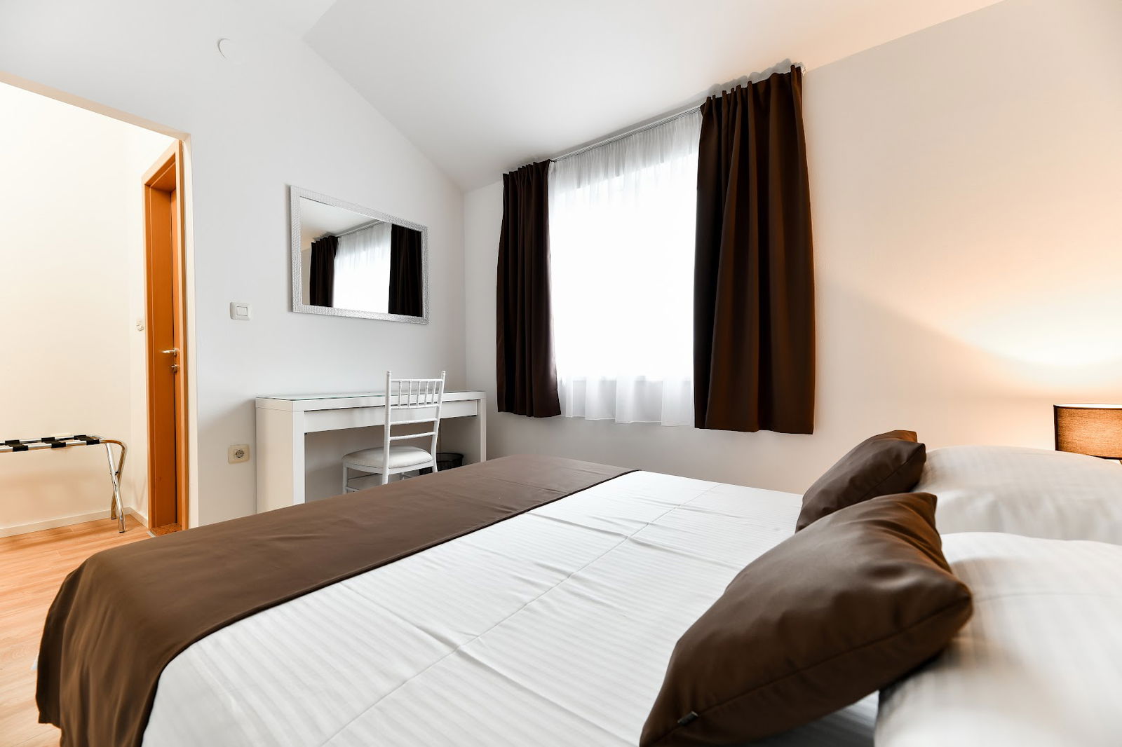 White Hill Apartment