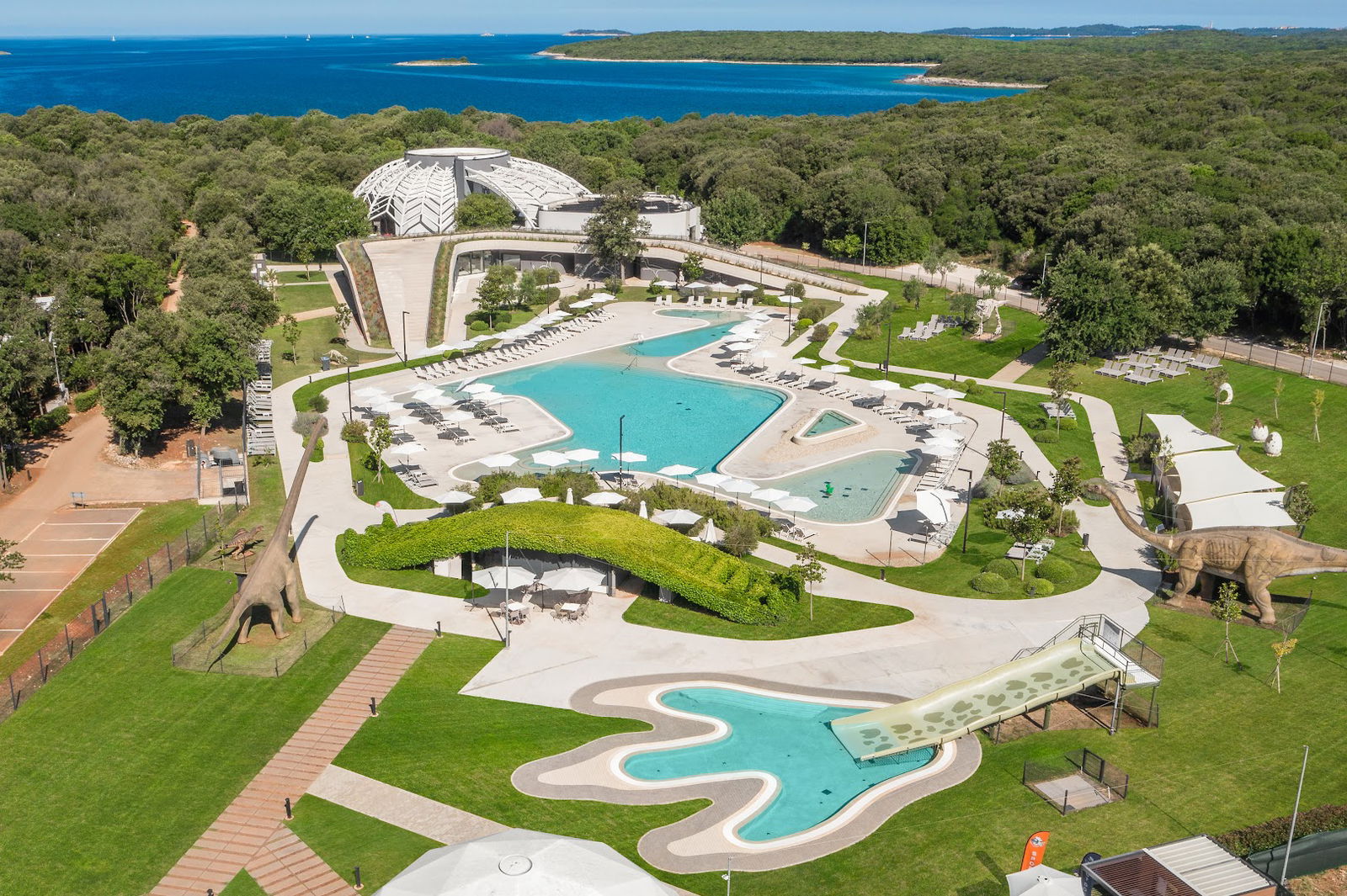 Paleo Park - Mon Perin Camping Resort