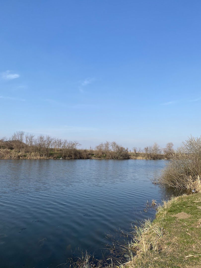 Спортско рекреативни центар "Сурчин"