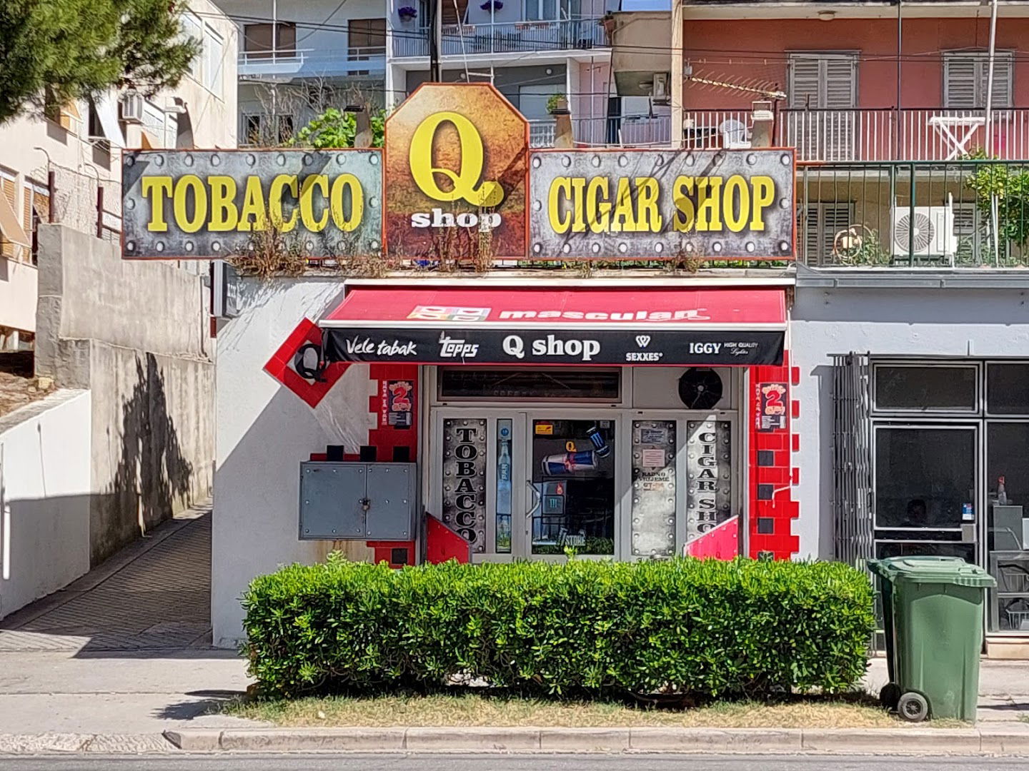 TOBACCO SHOP