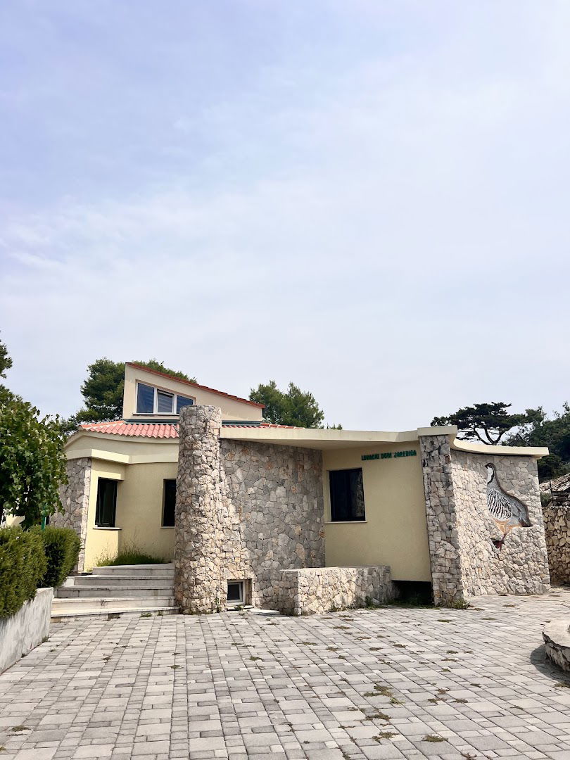 Lovački dom Jarebica