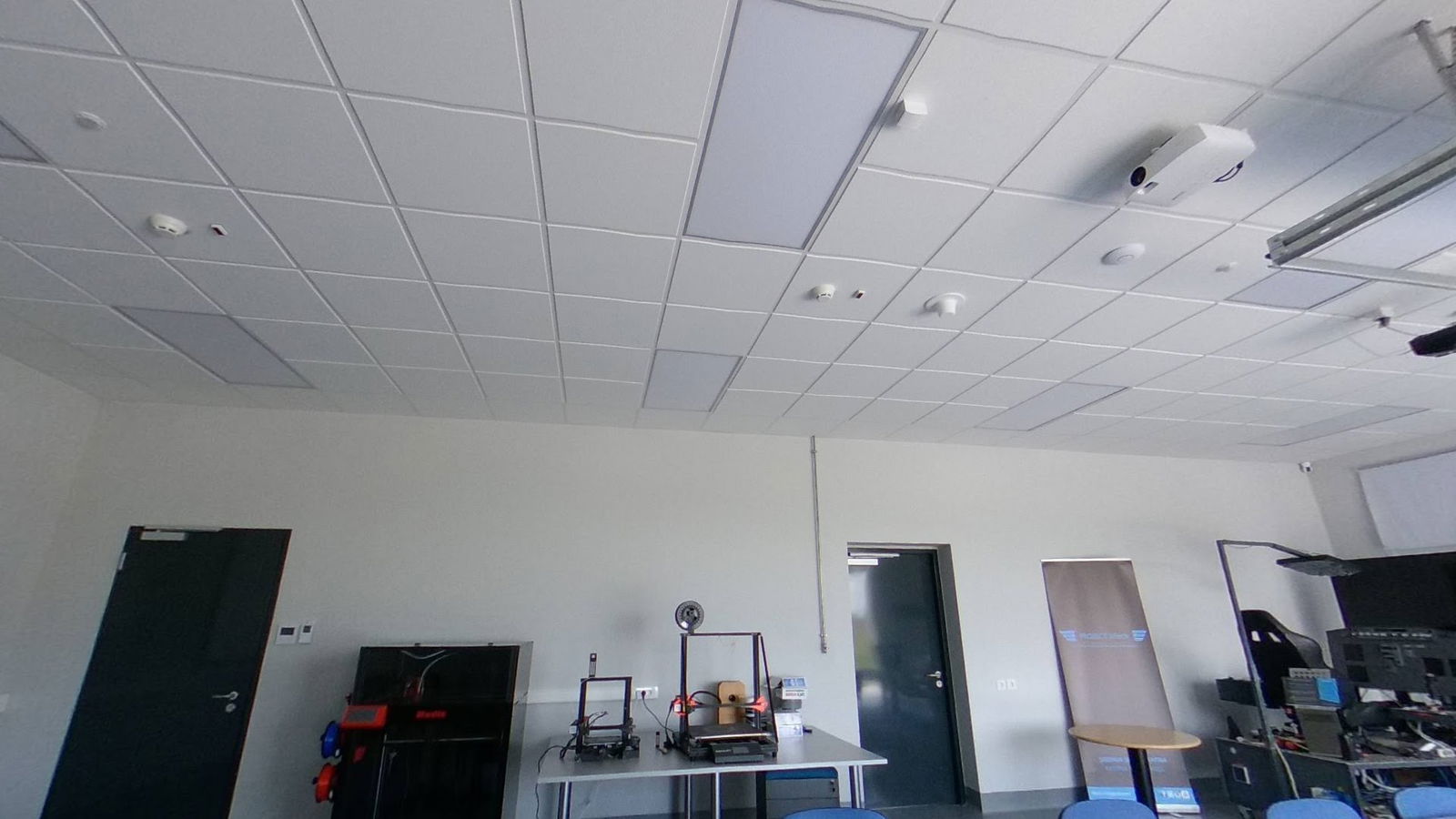 Centar za robotiku i nove tehnologije pri SŠ krapina