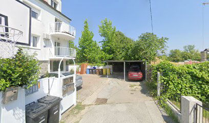 Markec basketball court