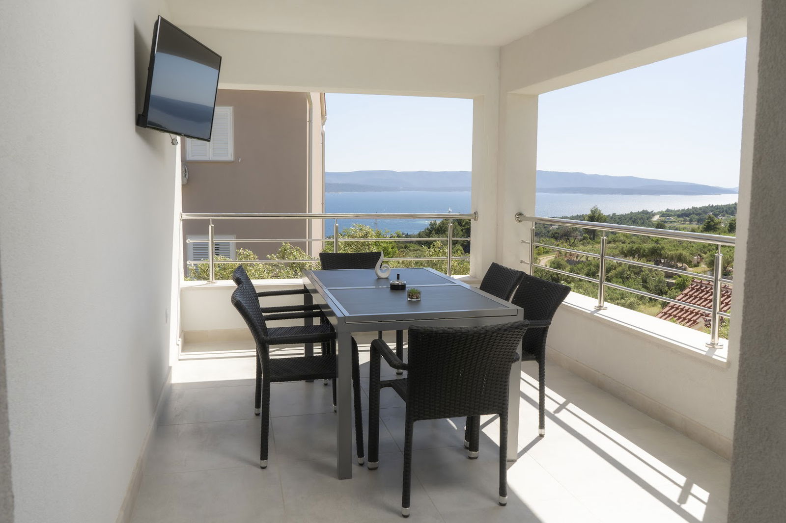 Olive & Almond Apartment