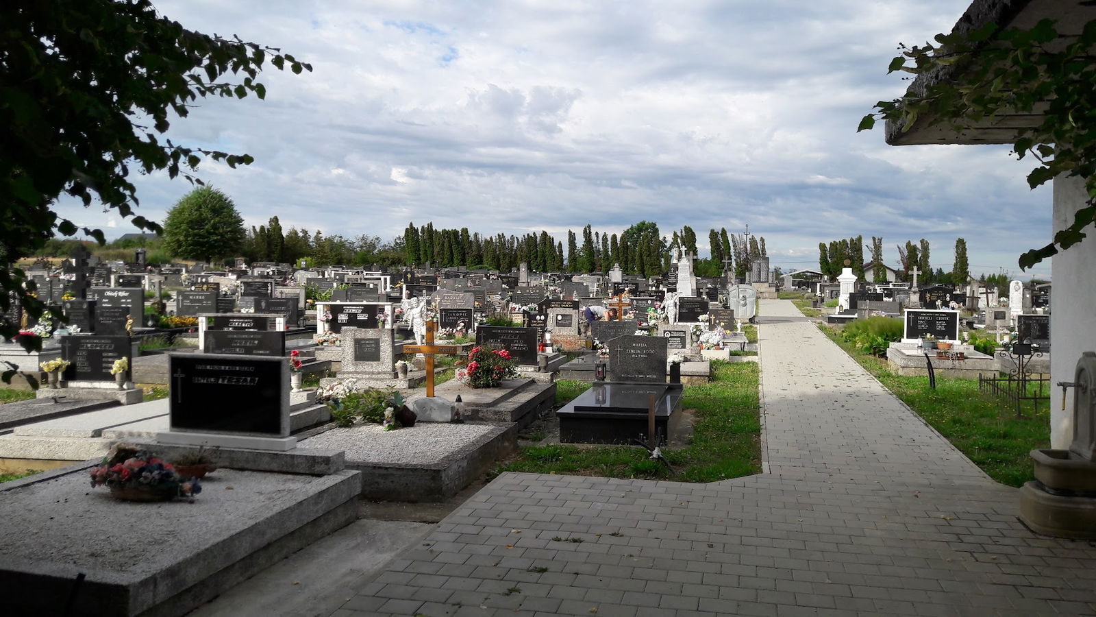 Lipovljani cemetery