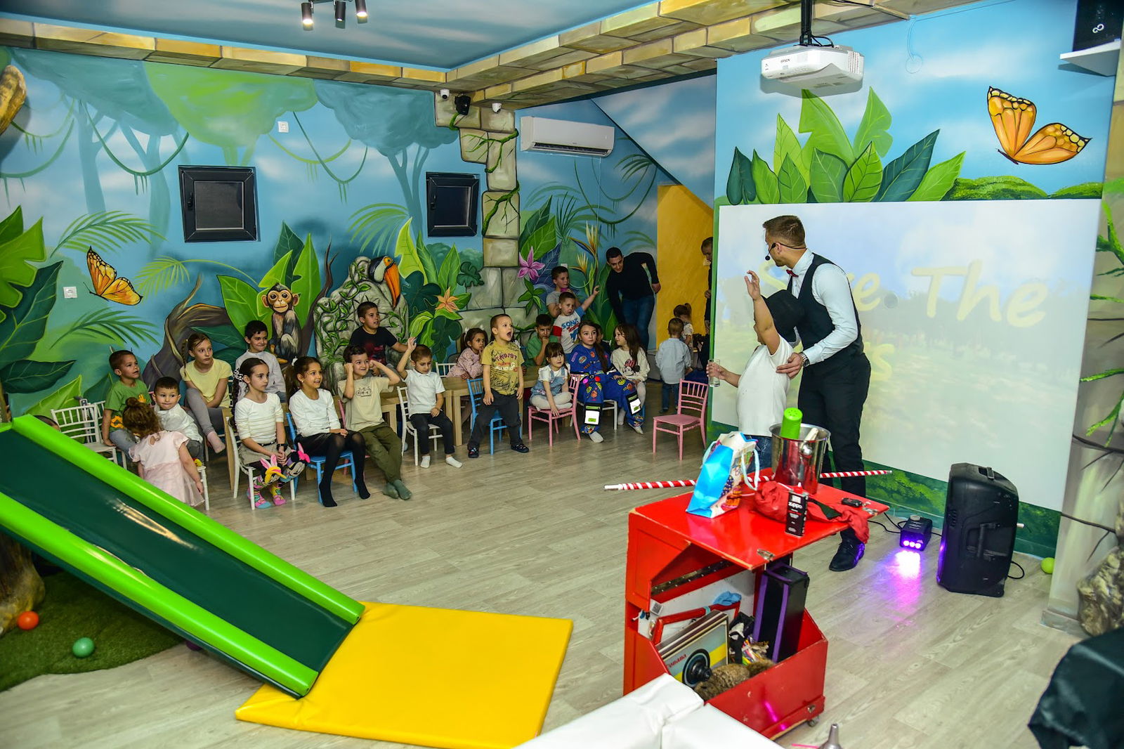 Igraonica "ZLATNA DŽUNGLICA"