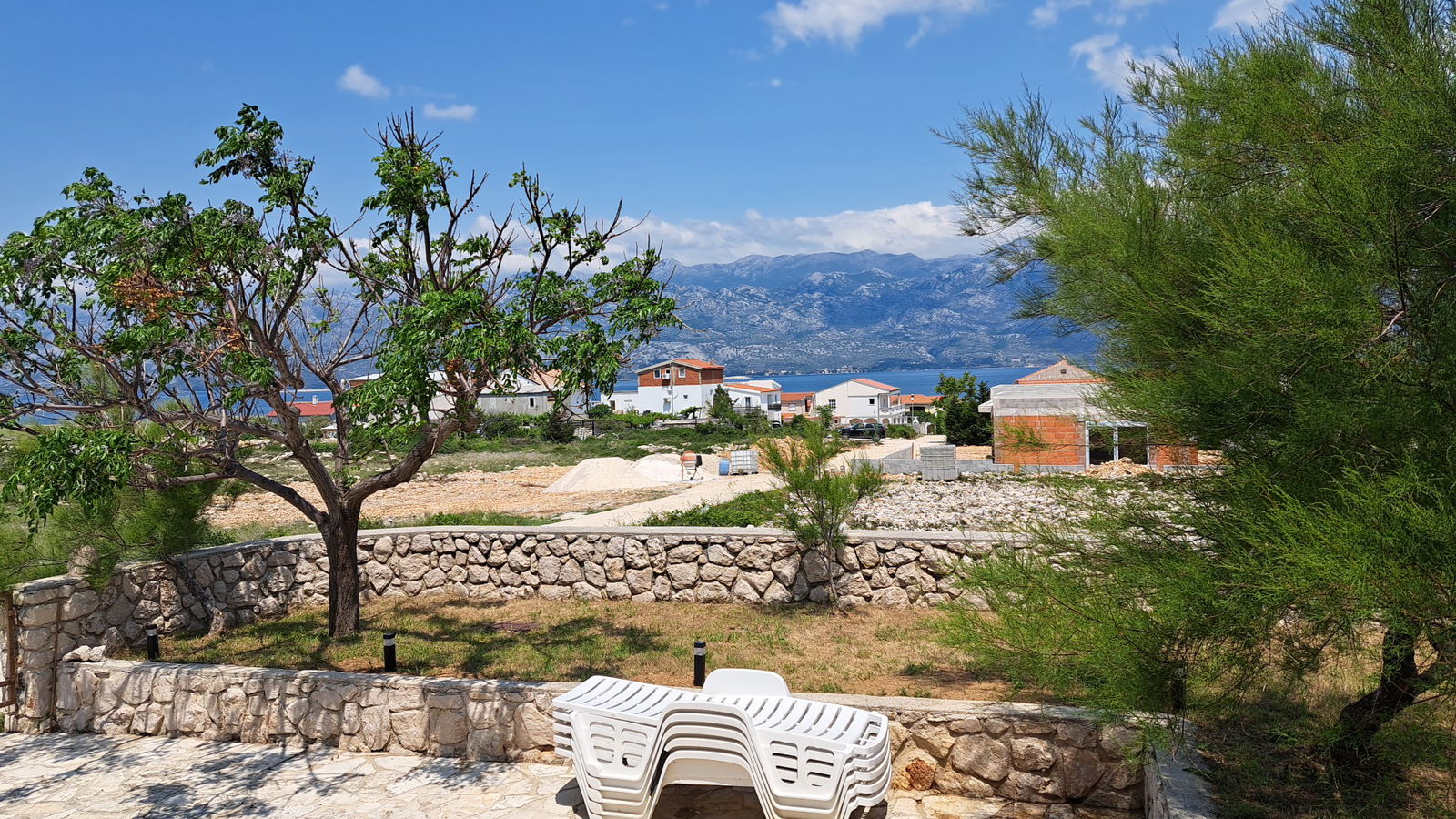 Large holliday house MUS