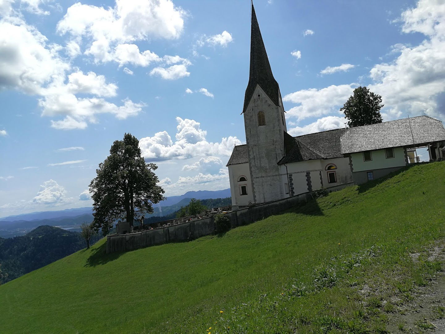 Župnijska cerkev sv. Danijela