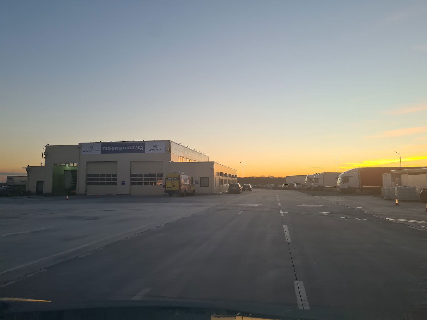 TRUCK PARKING SURCIN - PARKING ZA KAMIONE SURCIN