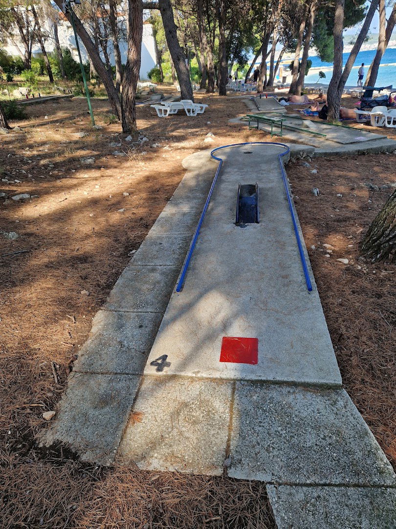 Mini golf