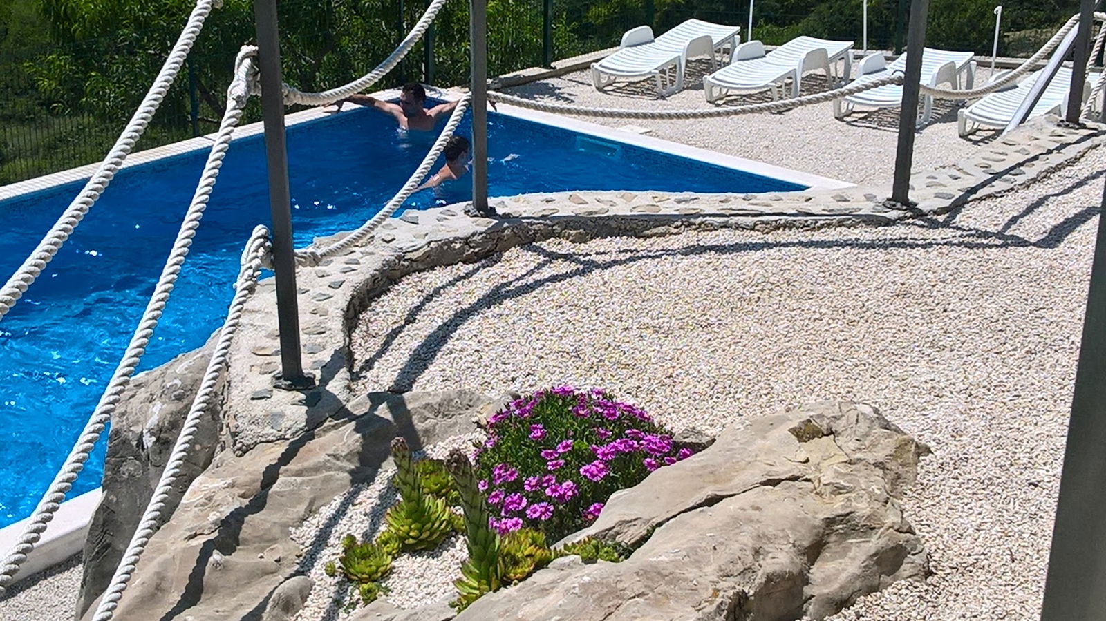 Vacation rental Zvecanje, Holiday home