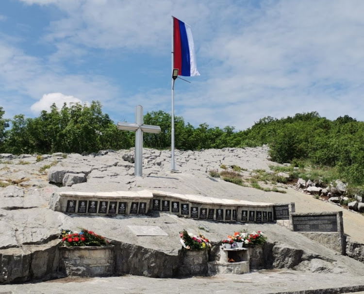 Споменик Бобанске Четe