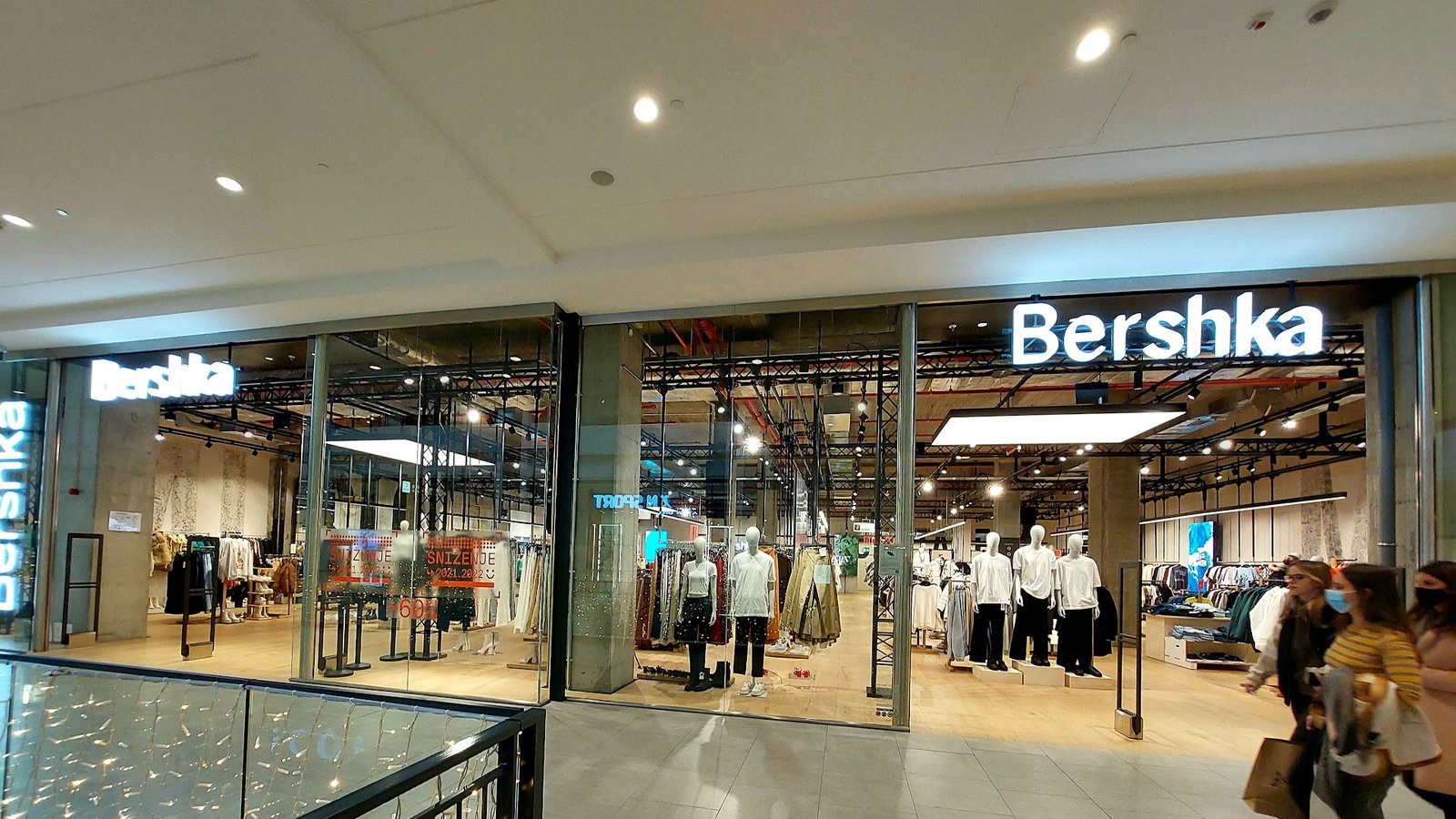 Bershka TC "Galerija"
