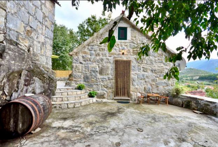 Stone house Gata