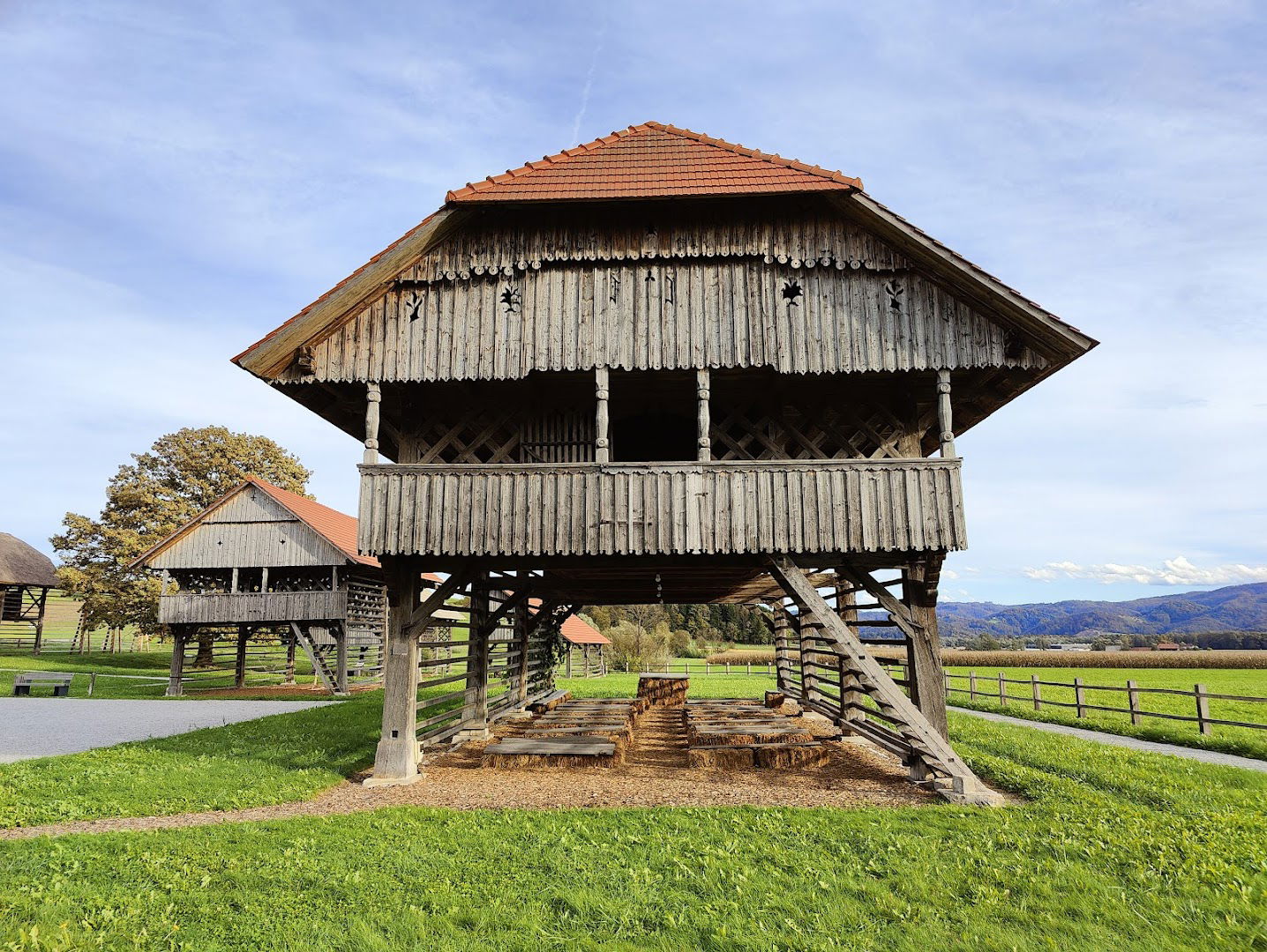 Land of Hayracks