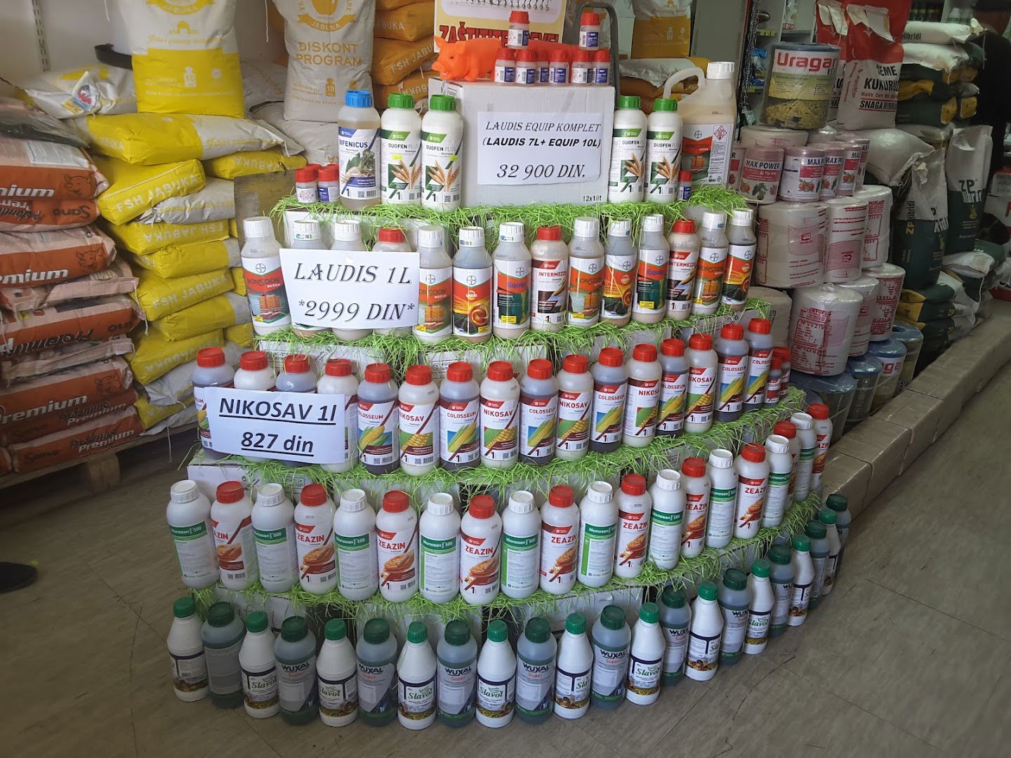 Poljoprivredna apoteka Ratar Ugrinovci