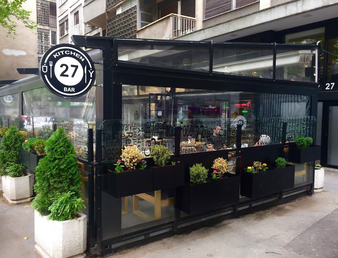 27 bar & kitchen