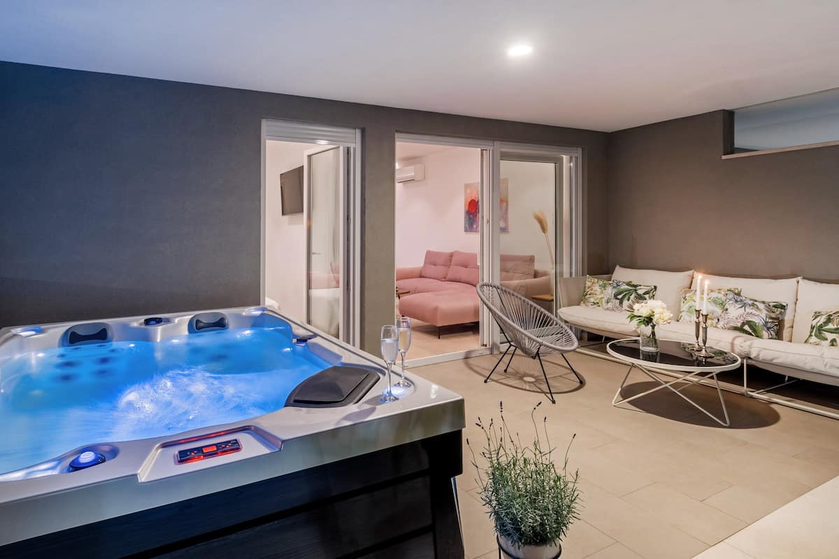 Zaloo Apartment, Split