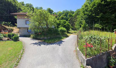 Lavrica - nogometno igrišče