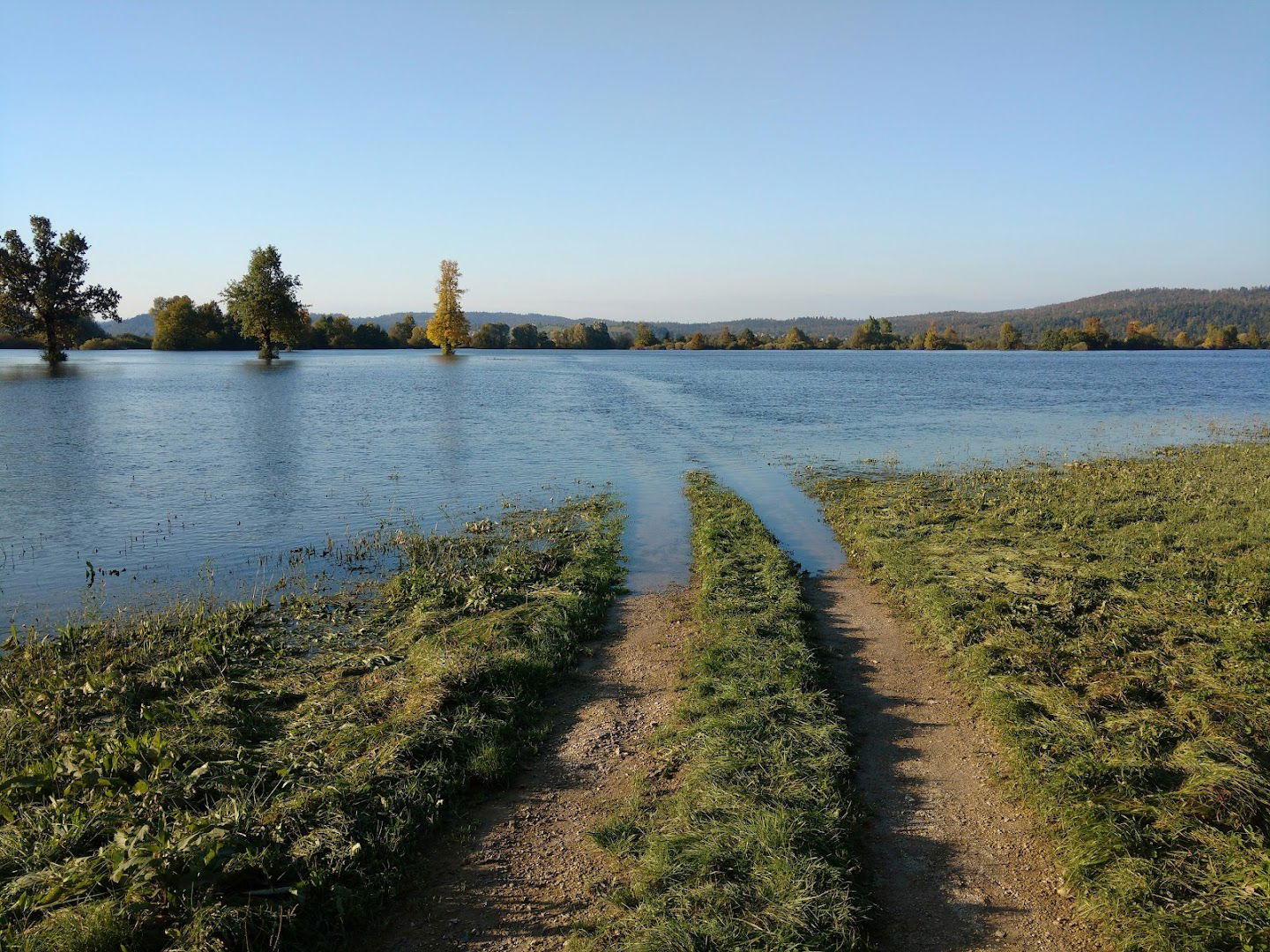Planina - območje, Planinsko polje, Planinska jama, Markova jama v Nartu, Škratovka, Izviri v Malnih, Unška koliševka