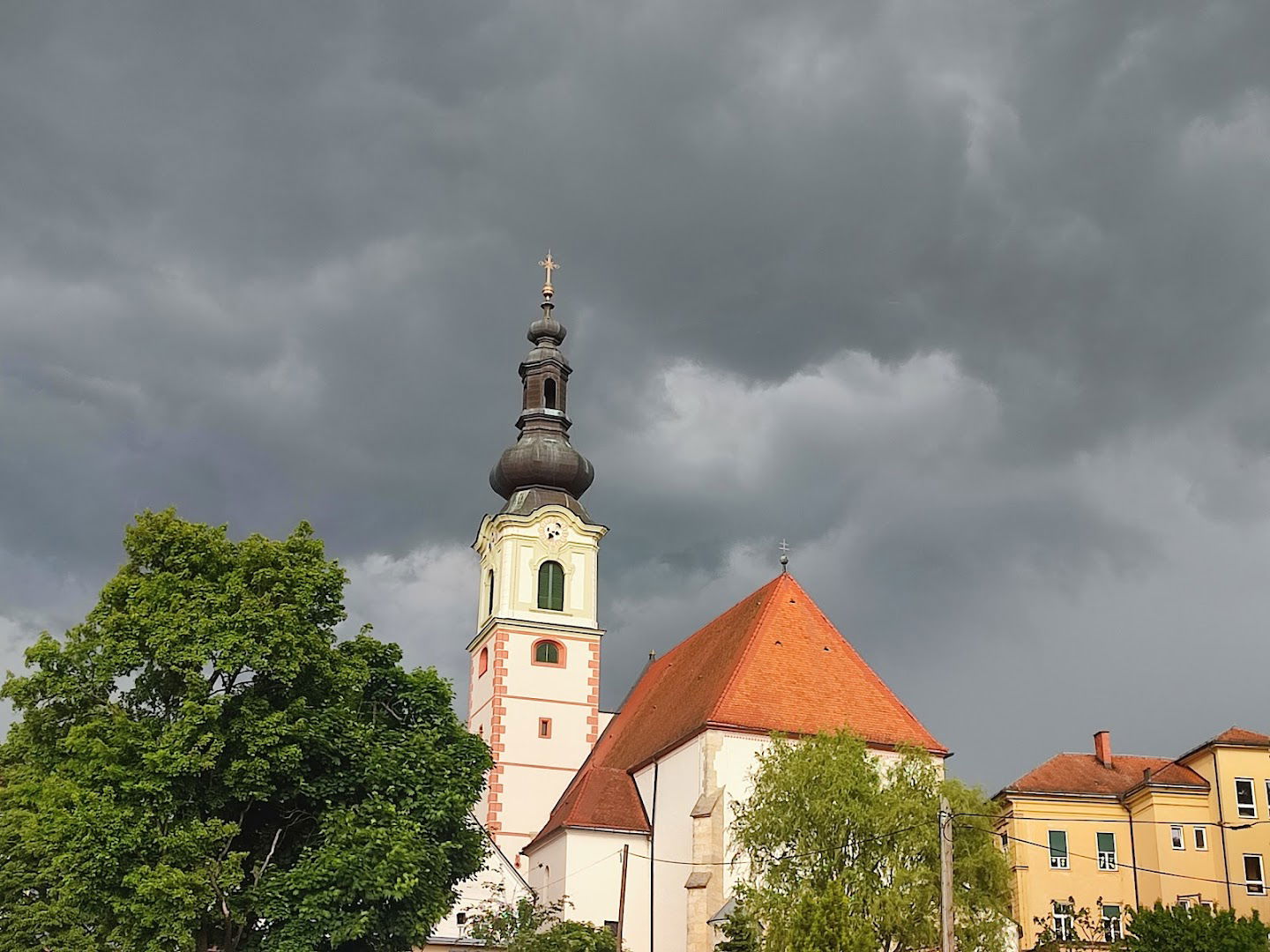 Župnijska cerkev sv. Lenarta