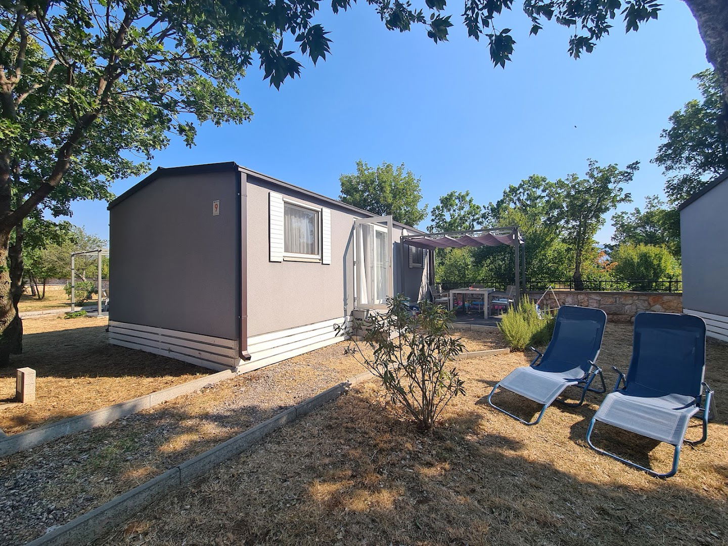 Micanovi Dvori - Camping Village Zrmanja