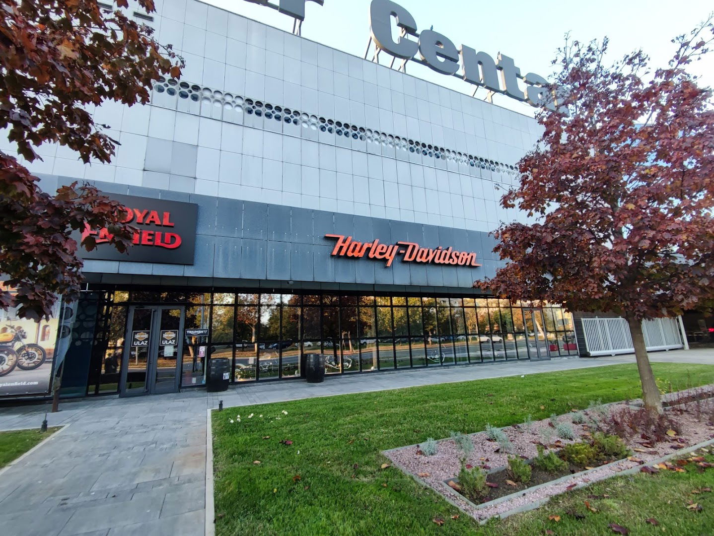 Pivo i Kobaja Garage