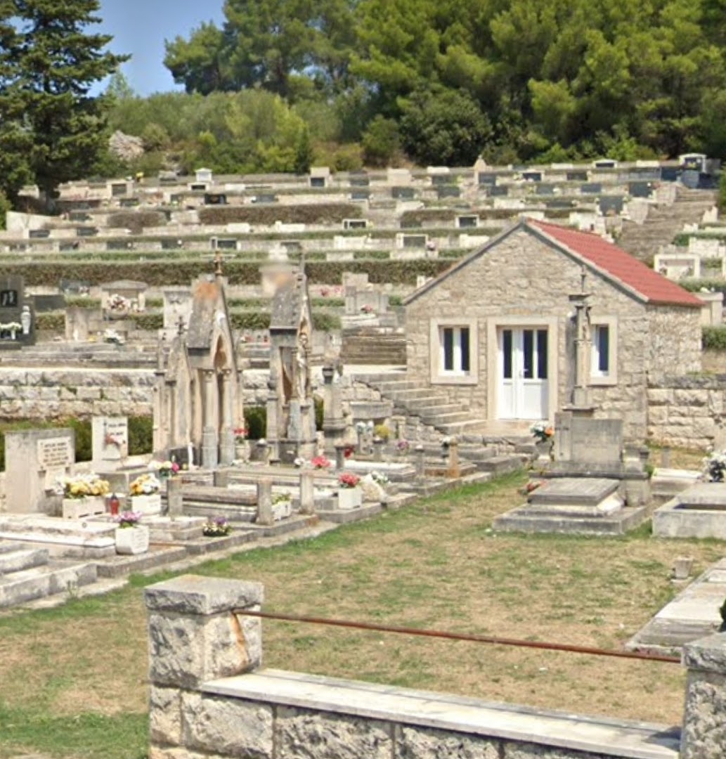 Lumbarda cemetery